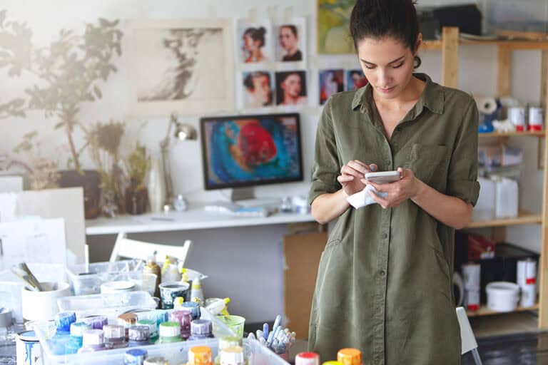 Kunstmarkt-Trends 2025: Kyra Vertes gibt Einblicke